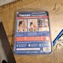 takker picture hanging kit Image 2