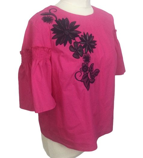 Studio preen pink & Navy embroidered short bell sleeve blouse size 12 includes postage