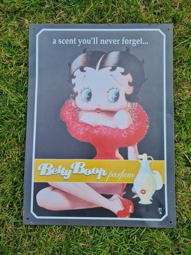 Betty boop parfum aluminium sign 16" x 12" in like new condition