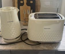 Morphy Richards kettle + toaster like new