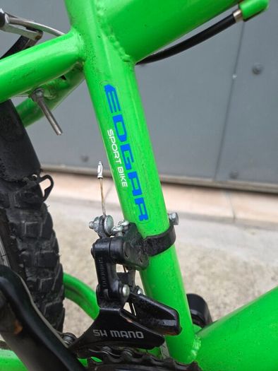Boys 24" 15 speed mountain bike
