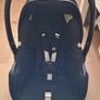 Maxi-Cosi infant car seat with base Image 6