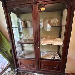 Antique Edwardian / Sheraton Revival Mahogany Glass Display Cabinet / Vitrine
