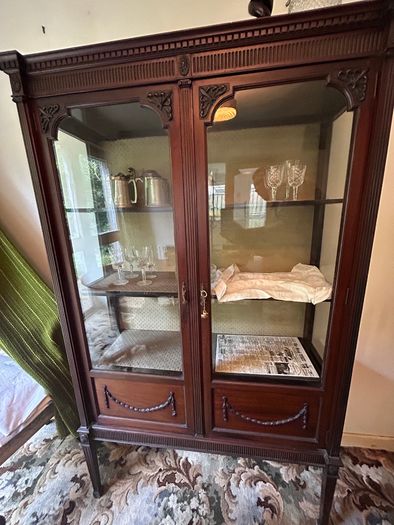 Antique Edwardian / Sheraton Revival Mahogany Glass Display Cabinet / Vitrine