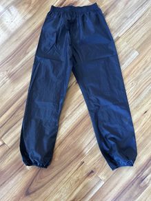 Decathlon wet gear bottoms age 10-11 brand new never worn tags Removed