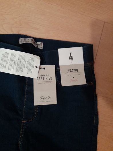 Girls jeggings, size 4