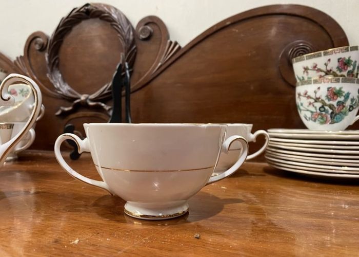 Beautiful Royal Grafton Antique Porcelain