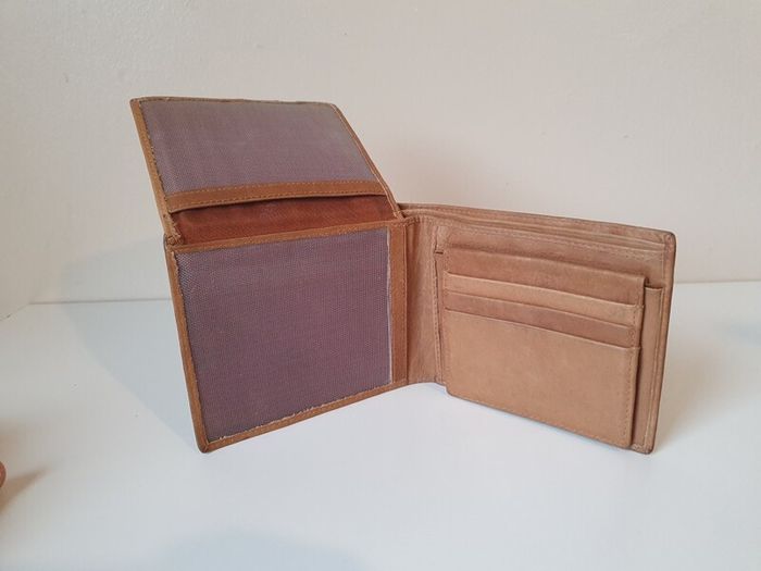 Rialto leather wallet