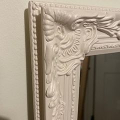 Cream mirror