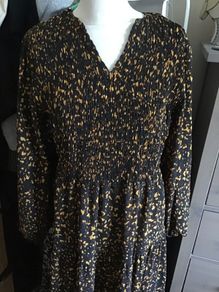 dress size M