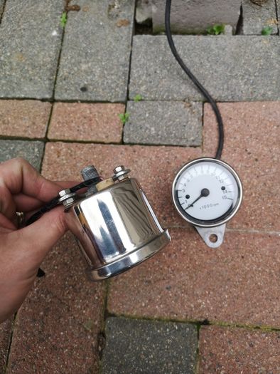 universal speedo and rev counter