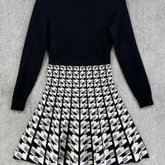 Exquisite Karen Millen Geo Print Knit A Line Dress