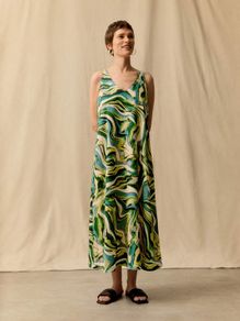 BRAND NEW Ladies Swing Dress: Size 8