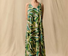 BRAND NEW Ladies Swing Dress: Size 8