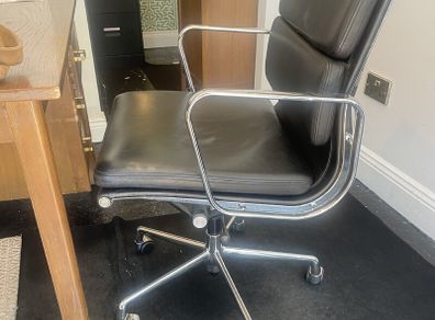 Executive Leather Office Chair Eames Style Black