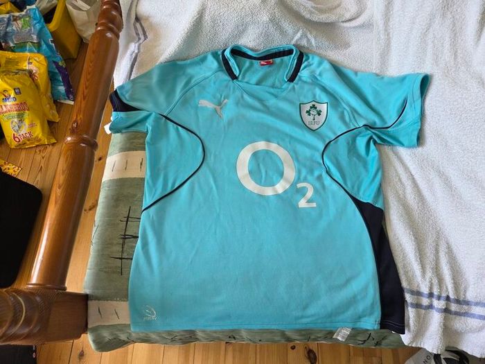 Ireland Rugby Union Alternate Away Jersey 2010 to 2011 Large Adult Puma