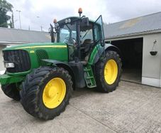 John Deere tractor 6820