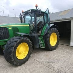 John Deere tractor 6820
