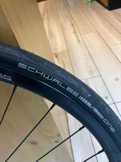 Alex rims 700 x 32 mm tyres, rotors 160mm