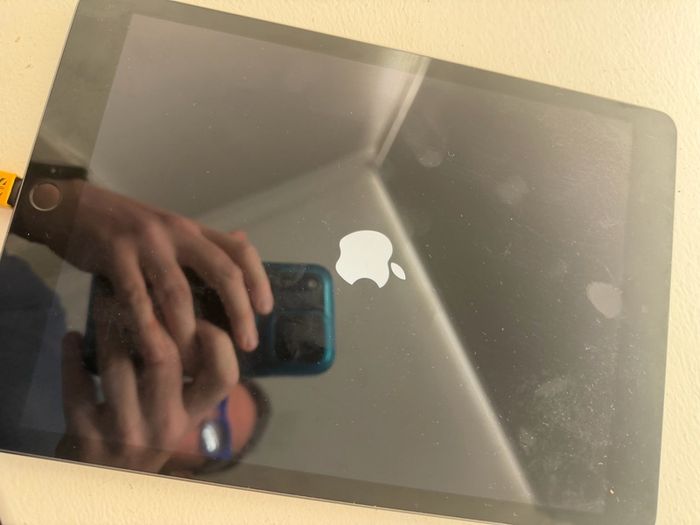 Apple iPad 9th Generation - 64gb