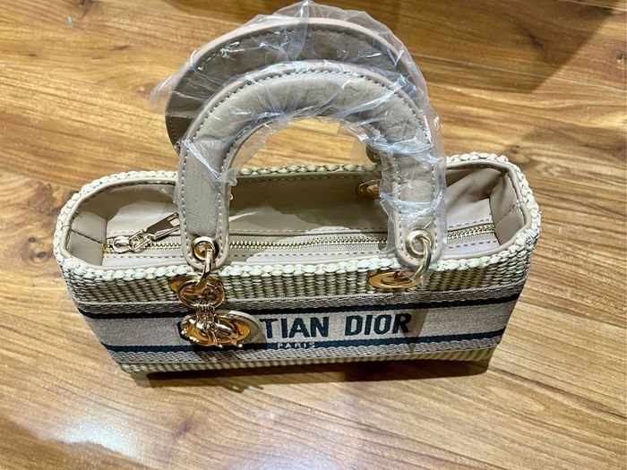 Handbag