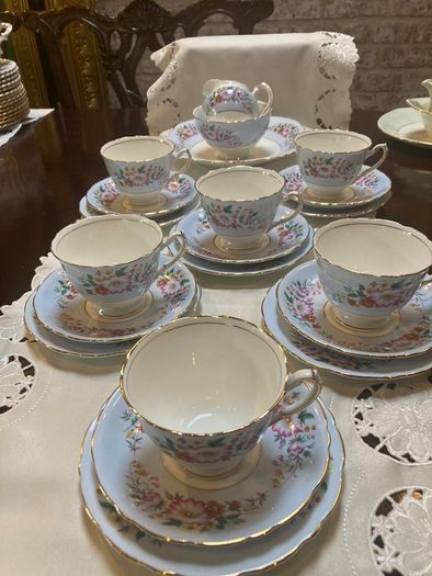 Royal Couldon tea set