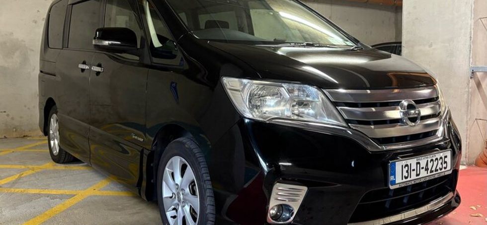 Nissan Serena 2.0 Petrol S-Hybrid, 2013