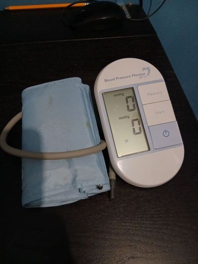Blood pressure monitor