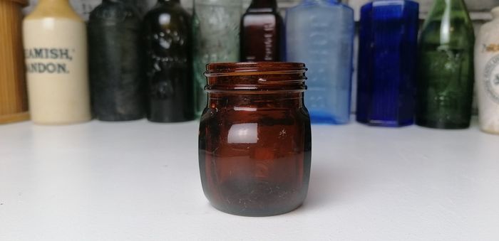70 - Vintage 4oz Marmite Dark Brown Glass Jar