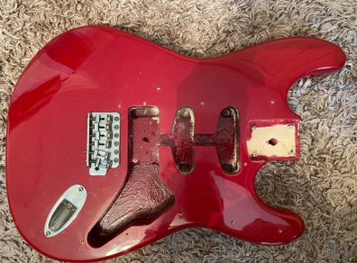 Stratocaster body red with tremolo
