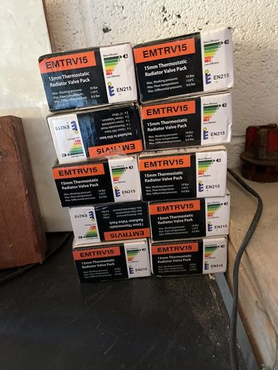 Thermostatic rad valves brand new 10 pair including lock shield valves