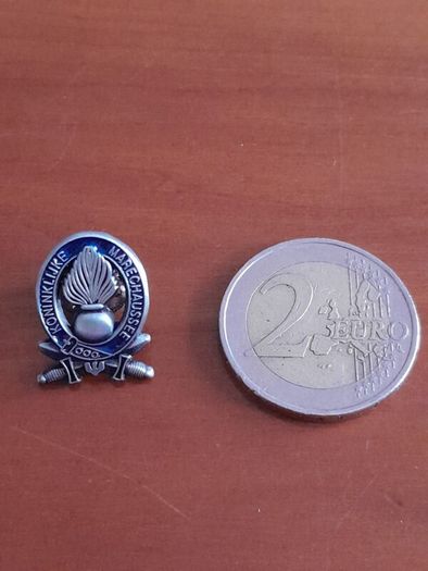 Dutch Military Police pin badge. Netherlands. Holland. Collectable. Metal Badge.