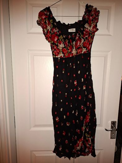 Brand NEW Wallis midi dress, size 10