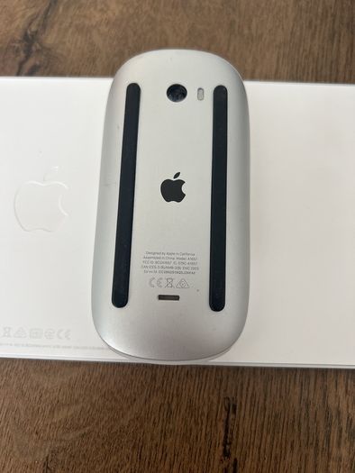 apple keyboard + apple mouse