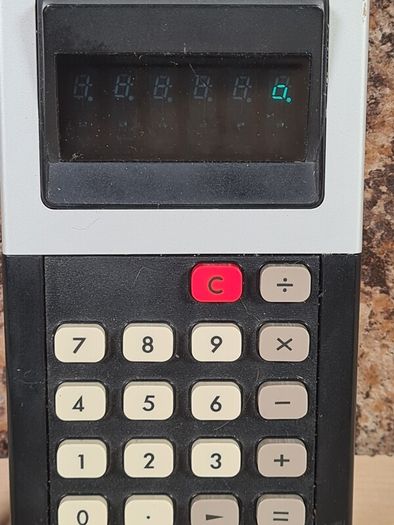 Vintage Sperry Remington 663 Electronic Calculator
