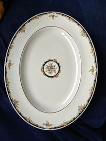 Wedgwood Bone China Osborne R4699 Large 14" Oval Serving Platter - excellent condition.