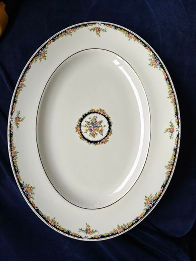 Wedgwood Bone China Osborne R4699 Large 14" Oval Serving Platter - excellent condition.