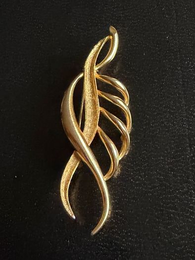 brooch