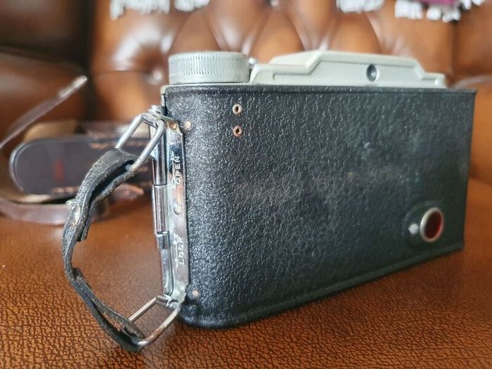 Coronet Rapide Folding Roll Film Camera, c.1950