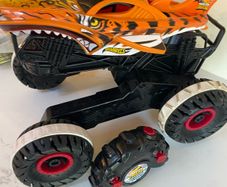 Hot wheel monster tiger shark RC