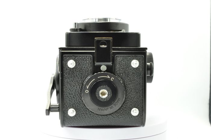 Yashica G 124 MAT TLR Camera Medium format 6x6 Film Roll- Good condition. -FULL SERVICE-