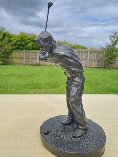 Golfer Figure by B.A. Ormond for Genesis Arts.