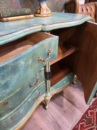 Upcycled Sideoboard