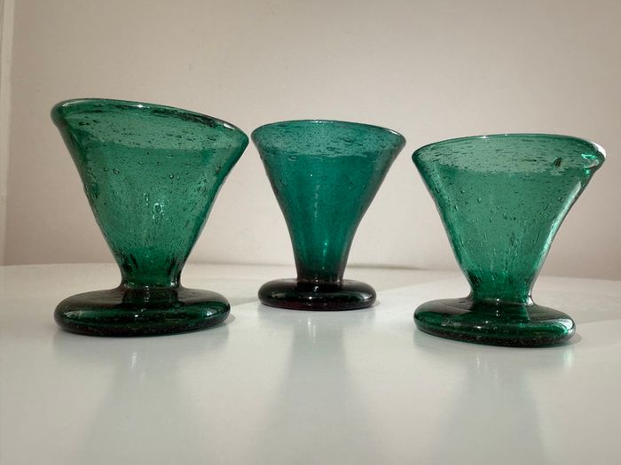 Vintage 1960s Emerald Green Controlled Bubble Glass - Cordial Glasses (Set of 3)