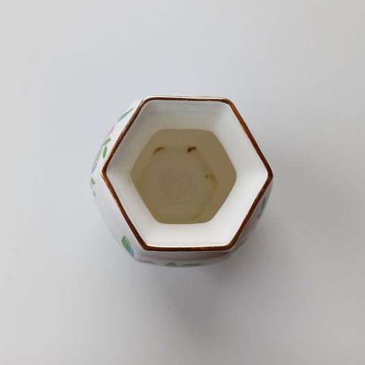 Vintage Aynsley "Pembroke"  fine bone china vase  made in England  height 12.5cm  diameter 10cm