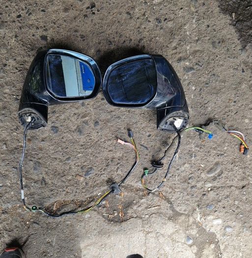 Left and right Wing Mirror Citroen C4 Picasso 2007