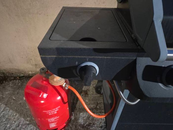 Gas Barbecue with gas