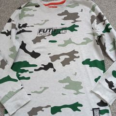 boy's top. Age 7/8