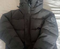 Canada goose macmillian black badge r.e.p