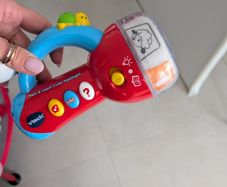 Toy flashlight